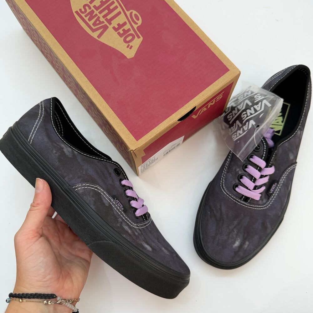 NEW VANS Authentic Sneaker in Midnight Shift Black 9